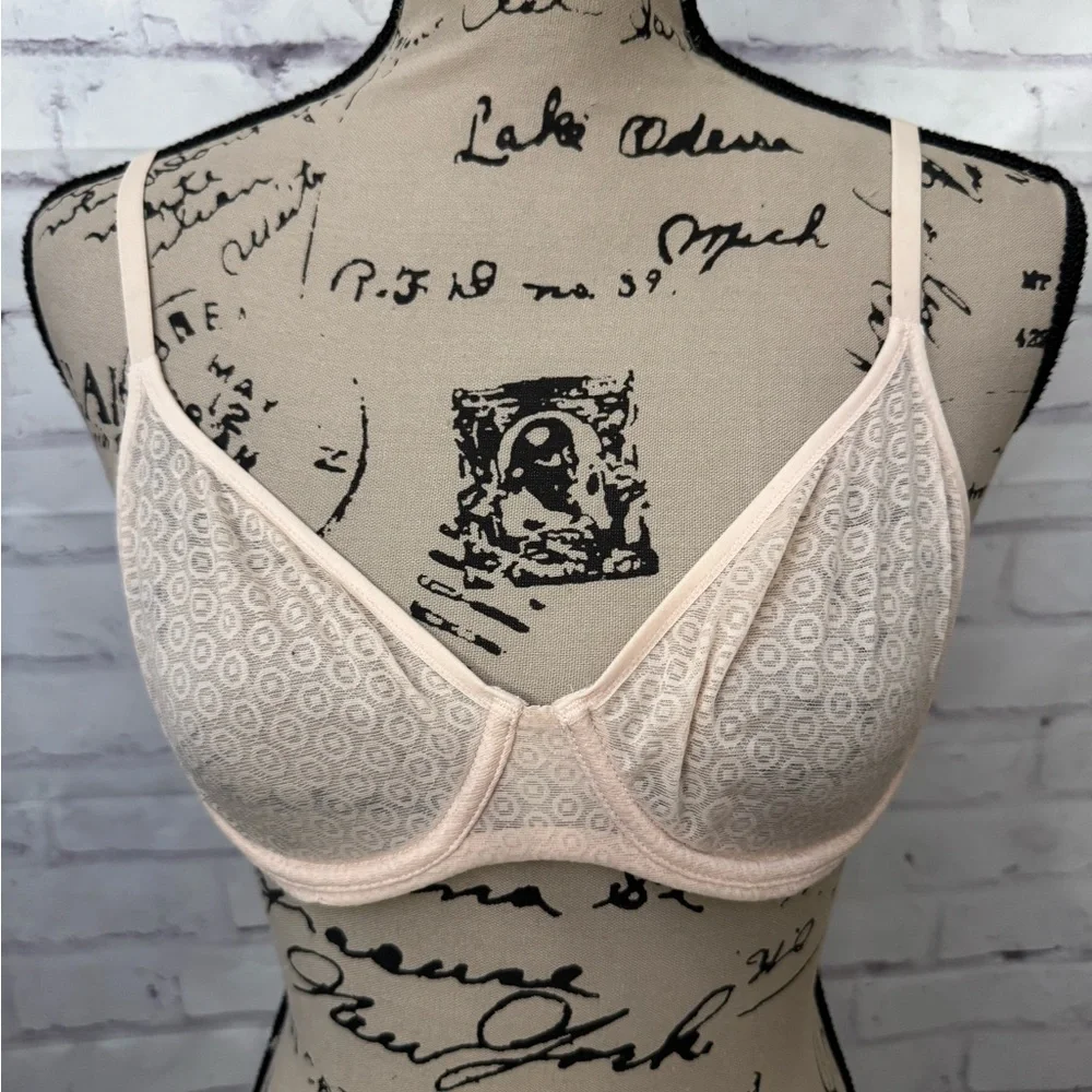 Victoria’s Secret Bra Size 34C Body‎ By Victoria Unlined Demi Beige Convertible